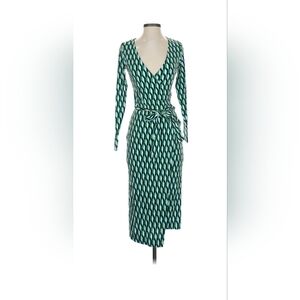 Diane Von Furstenberg Green Sheath Dress with Cuffed Sleeves